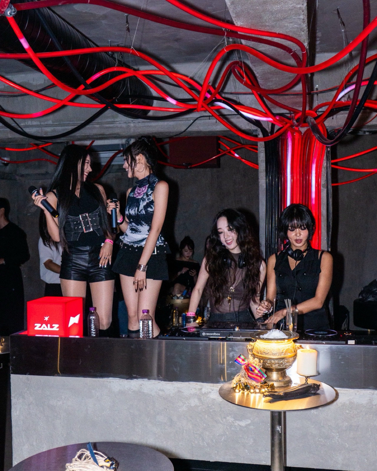 XD:I at a live DJ night